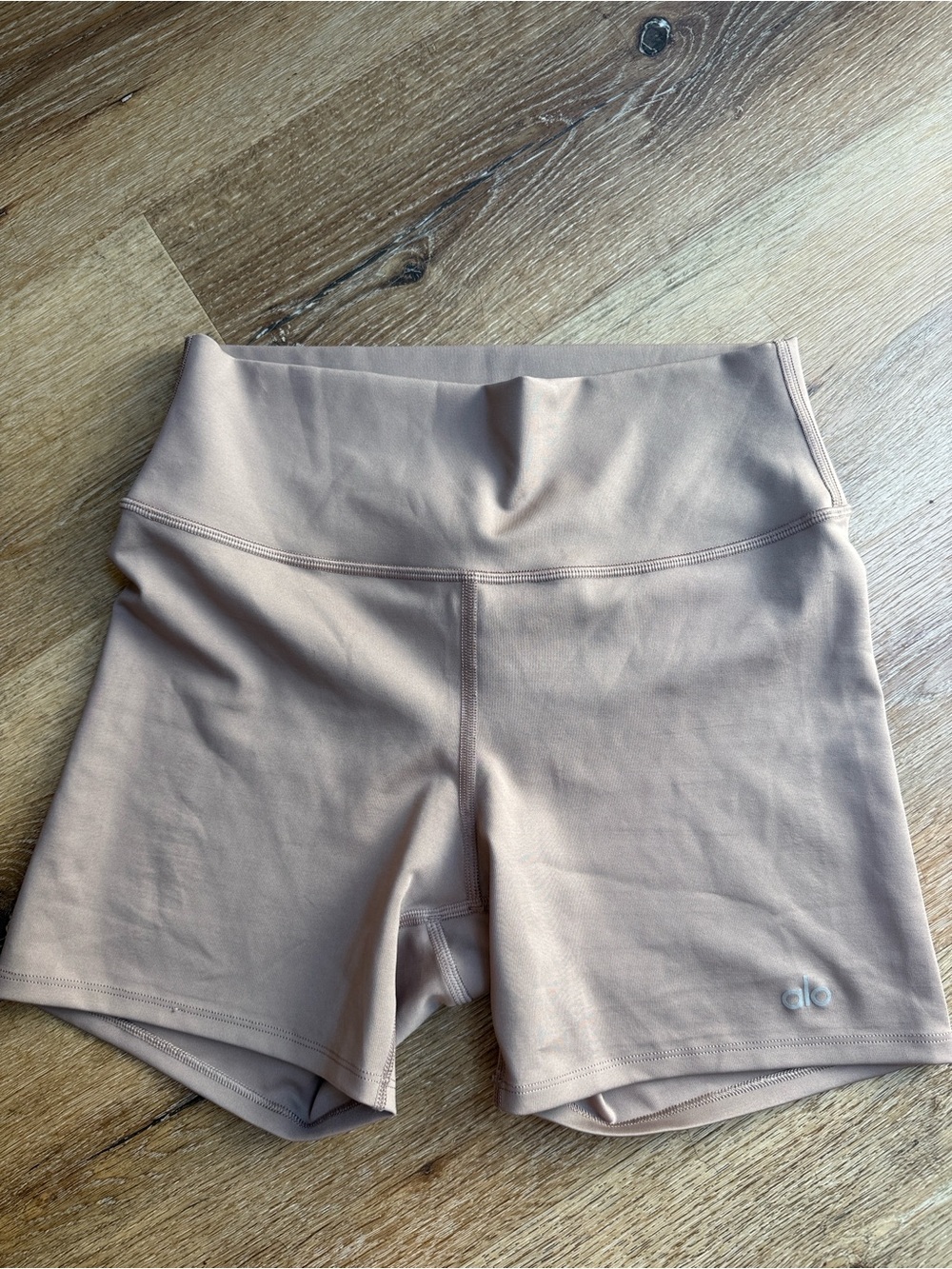 ALO Yoga High Compression Bike Shorts in Taupe